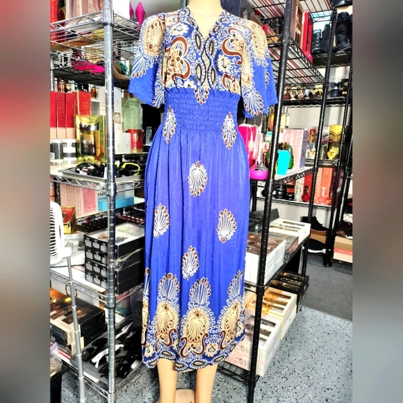 Printed Women's Dresses - Picture 1 of 3